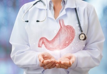 Ernia iatale: quali sono i sintomi e come si cura